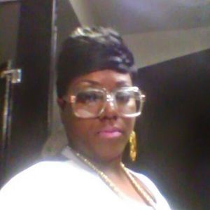 Meet your Posher, Raquel